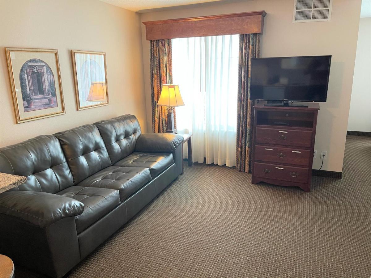 River Hills Hotel- Mankato Εξωτερικό φωτογραφία